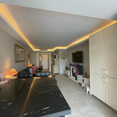 Apartamento Benavista Stunning Garden Aprtment Estepona
